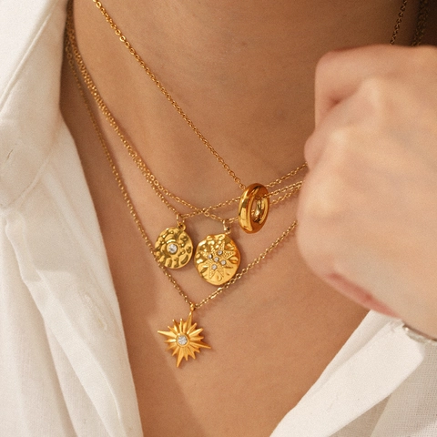 Stainless Steel Necklace 18K Gold Plated Hammered Round Disc Starburst Pendant Rhinestone Elegant Jewelry For Women