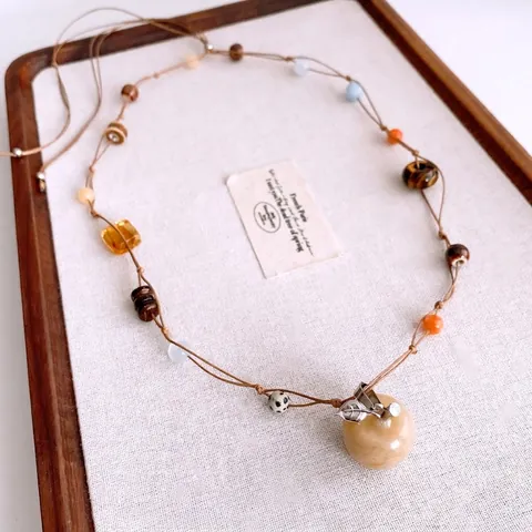 Collana Lunga Vintage Con Perline Occhio Di Tigre E Ciondolo Mela In Ceramica Stile Etnico Intrecciato A Mano Per Donne