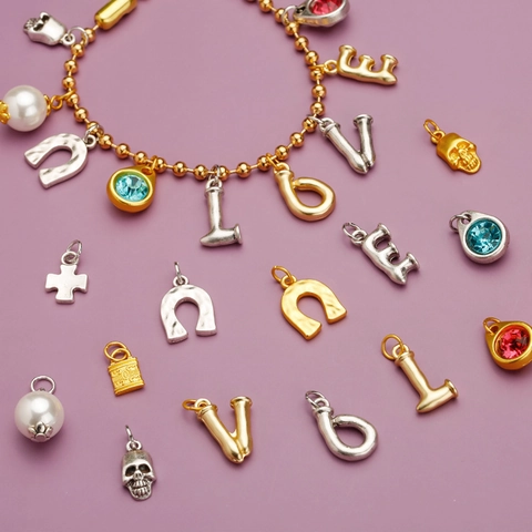 Alliage Métal DIY Bijoux Charmes Pendentifs Crâne Croix Lettre Fer À Cheval Goutte D'eau Strass Coeur Vintage