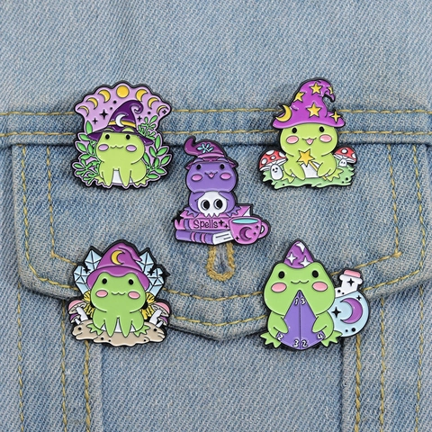 Cute Cartoon Frog Wizard Enamel Pin Magic Hat Witch Frog Brooch For Backpack Clothing Jacket Hat Decoration Accessory Gift