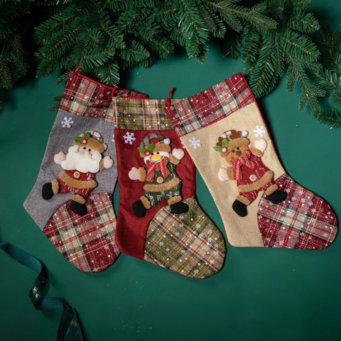 Christmas Stockings Burlap Plaid With 3D Santa Snowman Reindeer Characters Holiday Home Decor Hanging Gift Bags