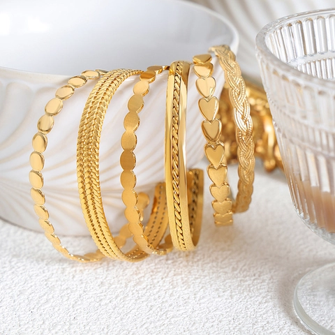 Bracelet Jonc Acier Titane Plaqué Or Texture Géométrique Femmes Manchette Chic Français Minimaliste Motif Cœur Tissé