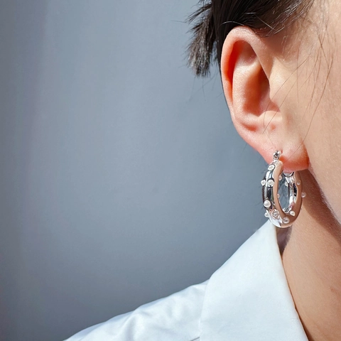 Minimalista Ottone Perla Artificiale Intarsiato Orecchini a Cerchio per Donna Moda Elegante Spesso Tondo Cerchio Orecchino Gioielli Accessorio