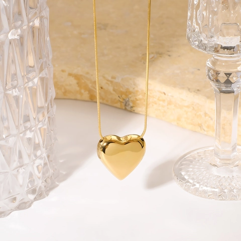 Minimalist 3D Heart Pendant Necklace 18K Gold Plated Stainless Steel Snake Bone Chain Elegant Jewelry For Women
