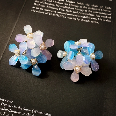 Bloem Oorknopjes Met Acryl Gradiënt Bloemblaadjes Imitatie Kunstparel En 925 Sterling Zilveren Oorpunt Elegant