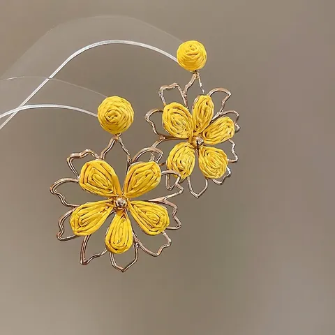 Raffia Flower Earrings For Women Bohemian Vacation Style Floral Statement Ear Jewelry With 925 Sterling Silver Earring Post