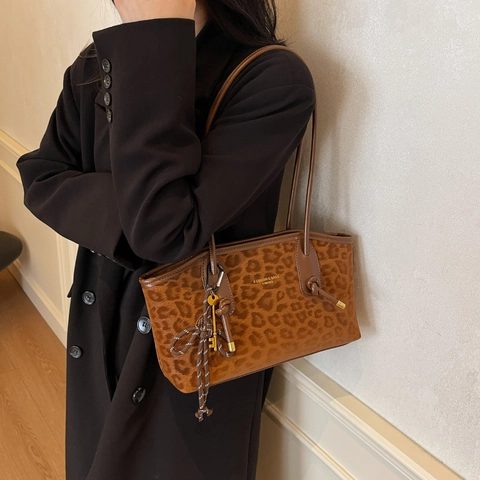 Damen Leopardenmuster Tote Bag Wildleder Kunstleder Große Kapazität Schultertasche Mit Modischen Anhängern Retro Commuter