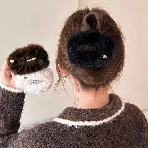 Handmade Plush Faux Fur Duckbill Hair Clip Retro Leopard Print Acrylic Hairpin Autumn Winter Accessory For Women
