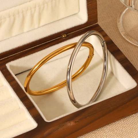 Minimalist Polished Bangle Bracelet Stainless Steel Plain Circle Geometric Modern Style Jewelry For Women