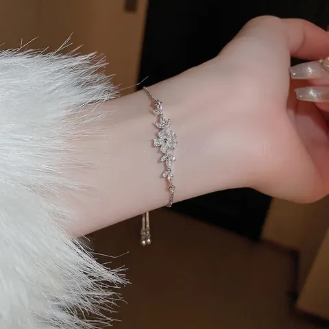 Elegante Bracciale Con Fiore In Zircone Gioielli In Rame Regolabili Per Donna Accento Di Foglia Scintillante Regalo