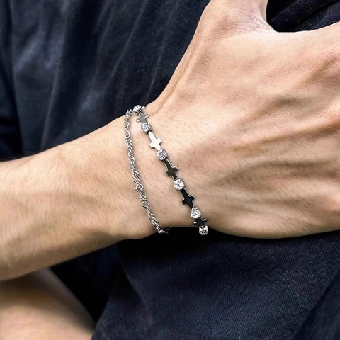 Pulsera de Acero de Titanio con Colgante de Cruz y Strass para Hombre Mujer Simple Lujo Ajustable Cadena Geométrica Joyería