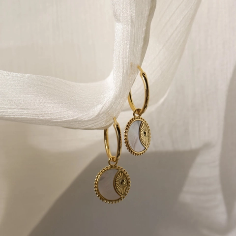 Vintage Sun Coin Hoop Earrings 18K Gold Plated Mother Of Artificial Pearl Copper Earring Post Retro Elegant Jewelry Women