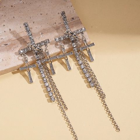 Kreuz Quasten Ohrhänger Mit Rhinestones Und Silbernem Ohrstecker Für Damen Gothic Funkelnd