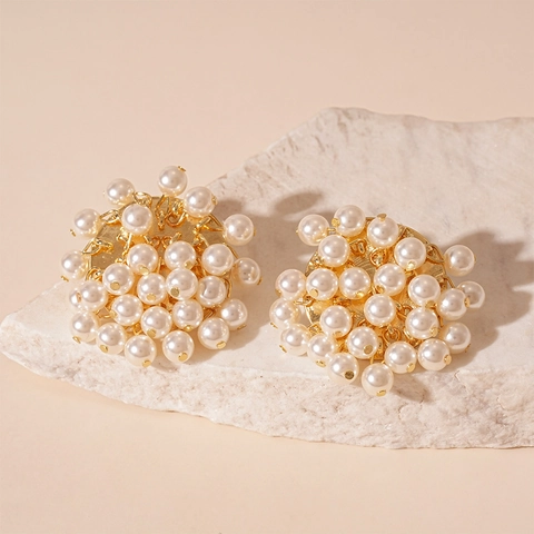 French Retro Round Cluster Imitation Artificial Pearl Stud Earrings With Silver Earring Post Alloy Elegant Jewelry For Women