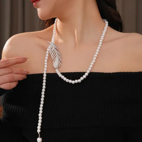 Lange Künstliche Perlenkette Mit Zirkonia-Federanhänger Verstellbare Y-Form Pulloverkette Vintage Eleganter Schmuck Für Damen