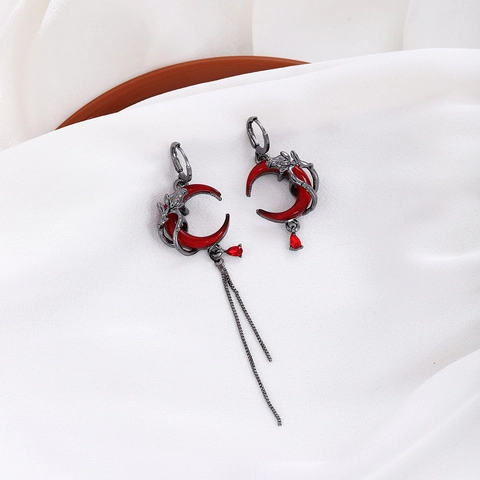 Pendientes De Borla Asimétricos Góticos Luna Creciente Roja Dragón Aleación Vintage Estética Oscura Para Mujeres
