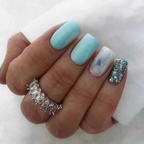Press On Nägel Hellblau Vintage Blumenmuster Quadratische Form Falsche Nägel Mit Glitzer Full Cover Maniküre Für Frauen