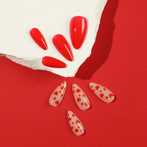Press On Nails Lunga Mandorla Stiletto Forma Lucido Motivo Cuore Rosso Stile San Valentino Unghie Finte Artificiali