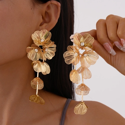 Flower Petal Tassel Long Drop Earrings With Rhinestones And 925 Sterling Silver Earring Post Copper Metal Mesh Elegant