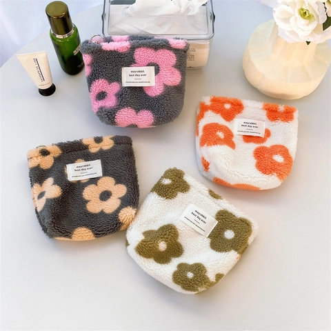 Women Plush Floral Cosmetic Bag Small Faux Lamb Wool Square Coin Purse Zipper Pouch For Makeup Storage Travel