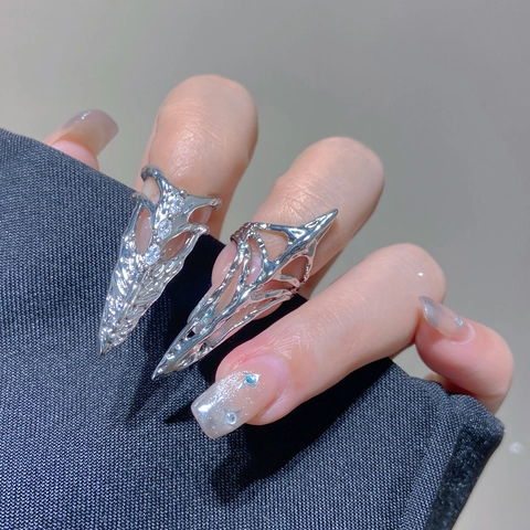 Gothic Punk Hollow Skeleton Armor Nail Rings For Women Silver Plated Copper Zirconia Finger Tip Claw Rings Niche Design Jewelry