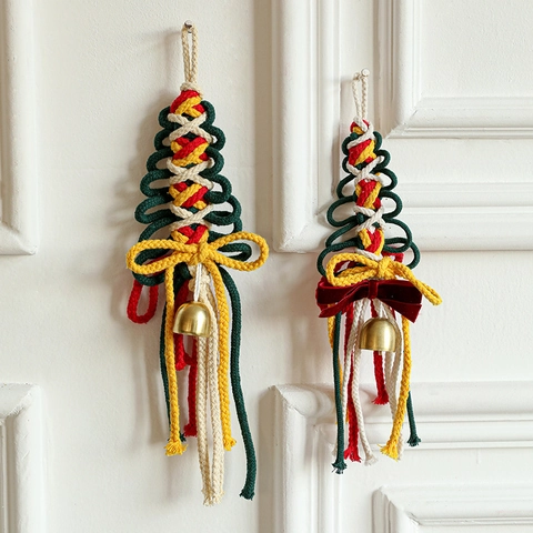Ornamento Da Appendere Albero Di Natale Intrecciato A Mano Macramè Corda Di Cotone Con Campanello Di Metallo Fiocco Di Velluto Perline Legno