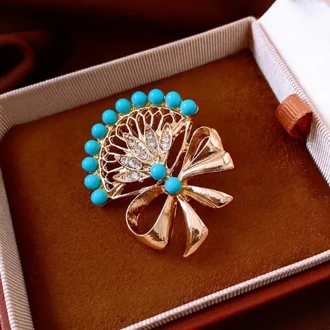 Vintage Waaiervormige Strik Broche Legering Strass Turkoois Kraal Retro Luxe Speld Voor Dames