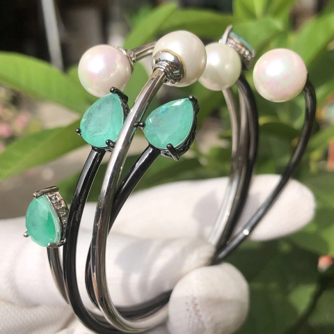 Brazalete Abierto de Cobre Vintage Con Diamante de Imitación Verde en Forma de Pera y Perla Artificial Joyería de Moda