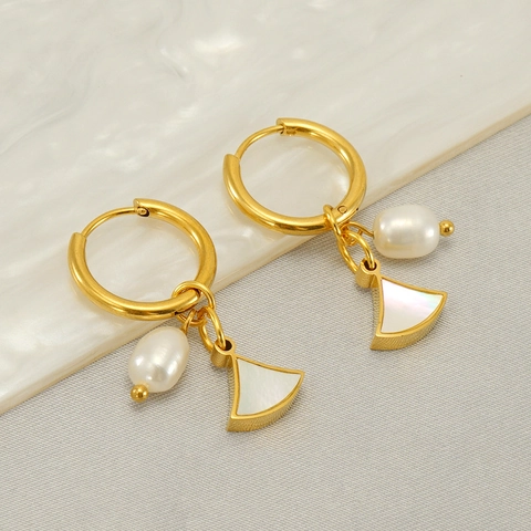 Orecchini A Cerchio Di Moda Con Conchiglia A Forma Di Ventaglio In Acciaio Inossidabile E Ciondoli Di Künstliche Perle Gioielli Placcati In Oro Per Donna