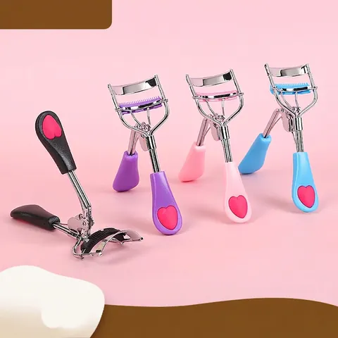 Wimpernzange Mit Integriertem Kamm Kohlenstoffstahl Tragbares Augen Make-up Tool Herz Dekor Für Natürliche Lange Locken