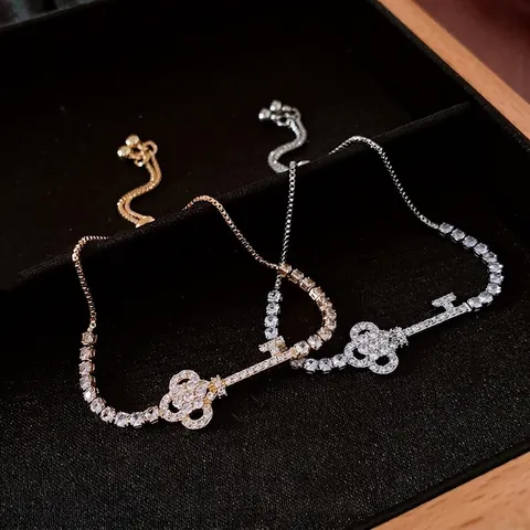 Schlüssel Anhänger Armband Kupfer Mikro Pave Zirkon Verstellbarer Schieber Schmuck Elegant Vielseitig Geschenke Für Frauen