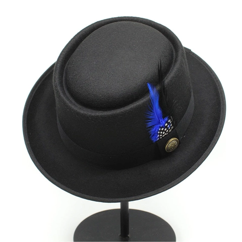 Vintage Wool Felt Pork Pie Hat With Feather Decoration Metal Button British Gentleman Fedora For Men Women