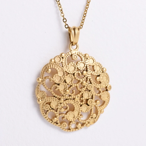Collana Con Pendente Rotondo Fiore Traforato Acciaio Inossidabile 304 Placcato Oro 18K Mandala Gioielli Vintage