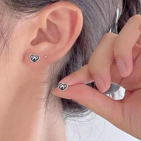 Orecchini A Lobo A Cuore Nero Con Perno In Argento Sterling 925 Motivo A Fiocco Smalto Gioielli Dolce In Stile Coreano Minimalista