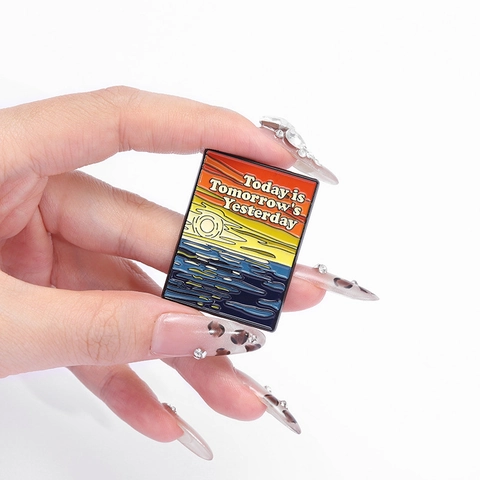 Cartoon Enamel Brooch Pin Alloy Painted Heart Burger Sunset Scenery Quote Lapel Badge Funny Jewelry For Backpack Hat Unisex Gift