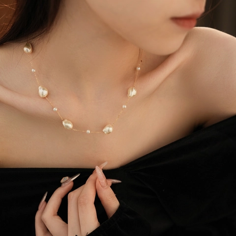 Baroque Imitation Artificial Pearl Necklace French Retro Gold Plated Copper Chain Choker For Women Elegant Irregular Jewelry