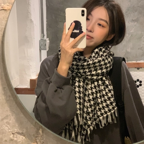 Women Houndstooth Plaid Scarf Thickened Warm Winter Scarf with Tassels Fashion Soft Large Shawl Polyester Neck Warmer