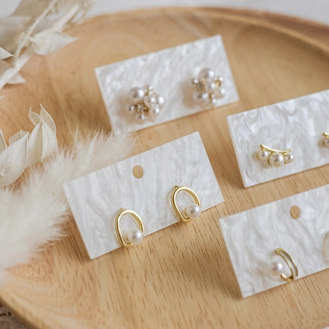 Cloud Pattern Earring Display Board Acrylic Jewelry Card Stand For Photography Props And Retail Stall Minimalist Nordic