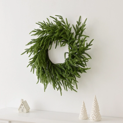 Corona De Navidad Artificial Pino De Norfolk Verdor Realista Guirnalda Colgante Para Puerta Pared Decoración De Fiesta PE Plástico