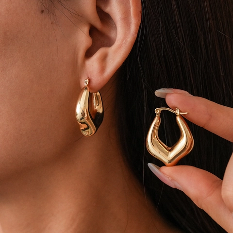Klobige Kreolen Hohlherzform Eisen Metallischer Glanz Mit Edelstahl Ohrstecker Mode Damen