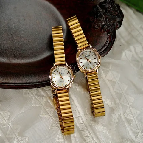 Orologio da Donna Quadrato Retro Oro Elegante Cinturino in Lega di Metallo Orologio da Polso per Donna Impermeabile al Quarzo