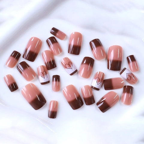Press On Nails Künstliche Fingernägel Braun Schokolade Französisch Farbverlauf Herzmuster Mittel Lange Sargform ABS Maniküre Für Frauen