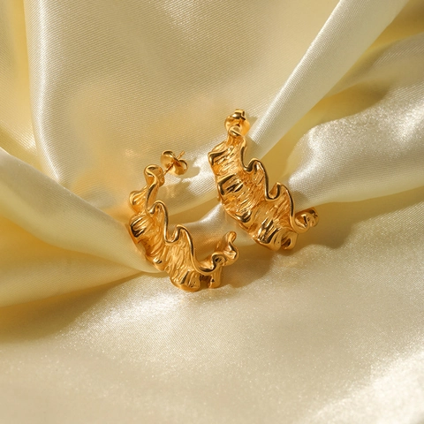Onregelmatige Golf Geometrische Hoop Oorbellen 18K Verguld Roestvrij Staal Gekreukte Textuur Gepersonaliseerde Trendy Sieraden Dames