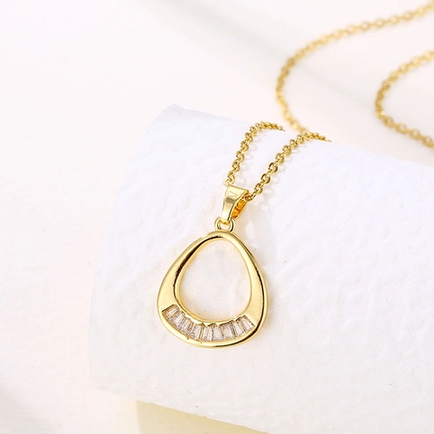 Zierliche Wassertropfen Anhänger Halskette Edelstahl Vergoldet Geometrisch Zirkonia Eingelegt Schmuck Für Damen