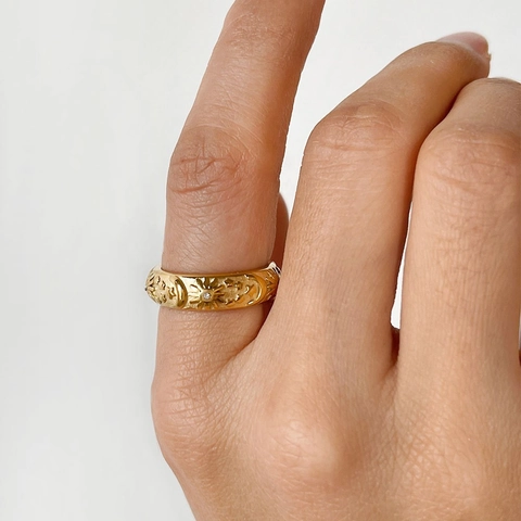 Anello Retrò In Acciaio Inossidabile Da Donna Placcato Oro Celeste Sole Luna Stella Rilievo Bohemien Banda Strass