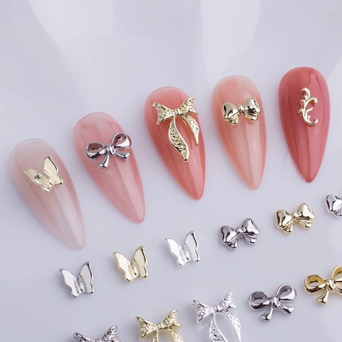 Ciondoli Per Unghie In Lega 3D Forme Di Fiocco E Farfalla Con Strass E Künstliche Perle Per Decorazione Manicure Fai Da Te Brillante