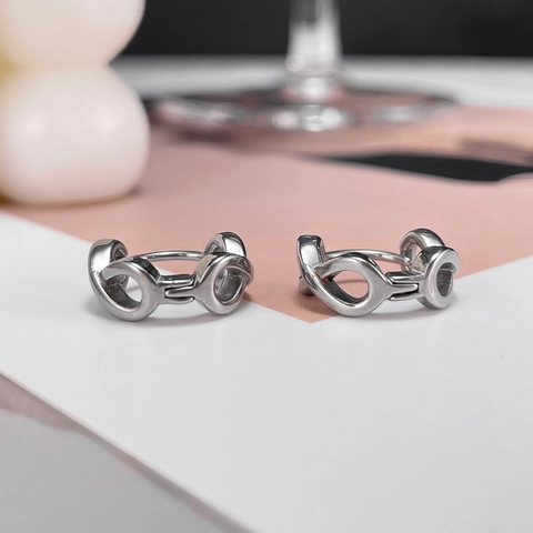 Minimalist Stainless Steel Infinite Symbol Figure 8 Stud Earrings For Men Women Geometric Polished Silver Ear Buckle Jewelry