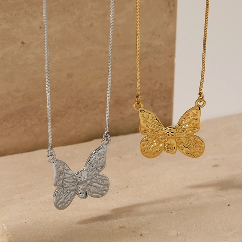 Strukturierte Schmetterling Anhänger Halskette 316 Edelstahl Minimalistische Quadratische Schlangenkette Eleganter Schmuck