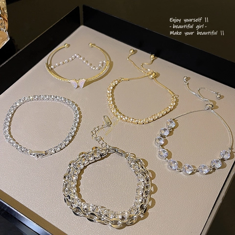 Bracciale Bolo Regolabile Da Donna Rame Zircone Perla Artificial Fiore Farfalla Cuore Design Stile Coreano Gioielli Di Moda