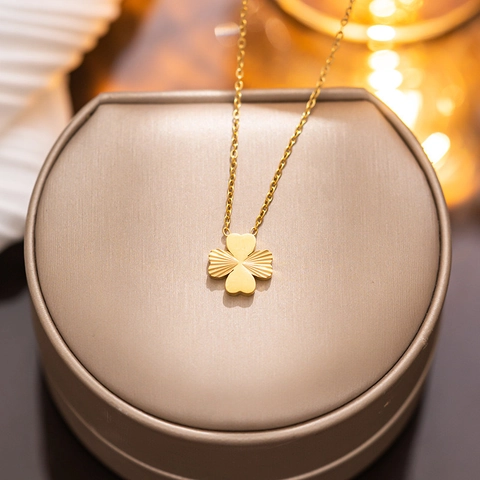 Mode Gouden Klavertje Vier Hanger Ketting Voor Vrouwen Titanium Staal O-Ketting Sleutelbeen Ketting Elegante Sieraden Cadeau